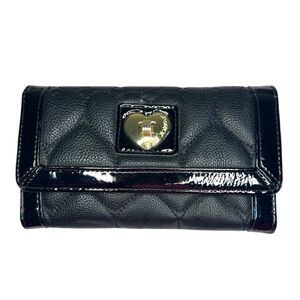 Betsey Johnson Black Turnlock Wallet Hearts Trifold Black